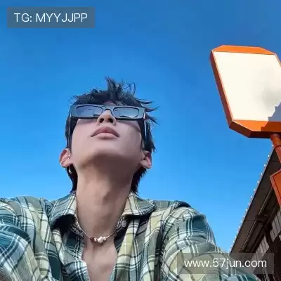孔铃媚